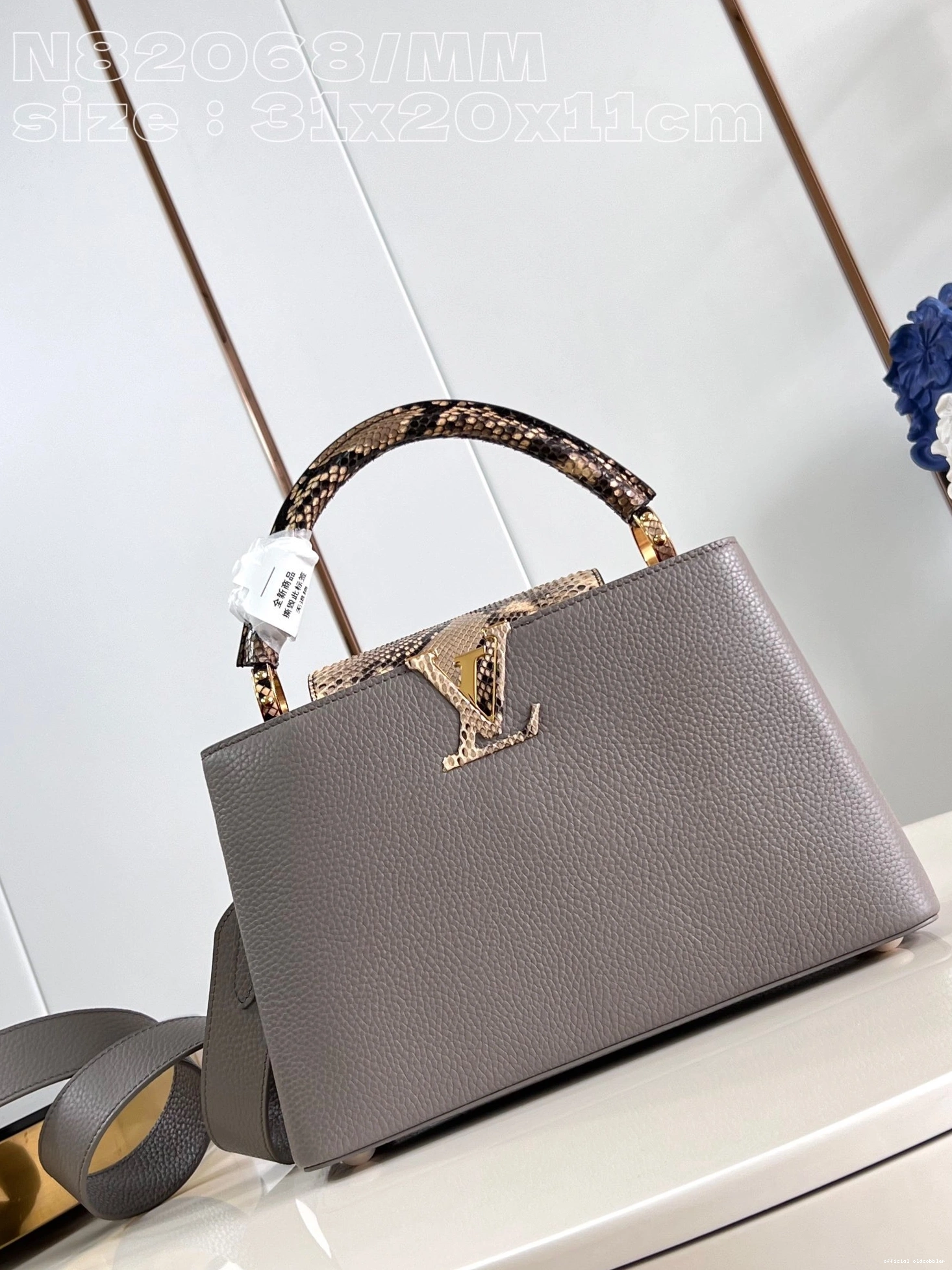 LOUIS CAPUCINES VUITTON BB-31.5*20*11CM 0802